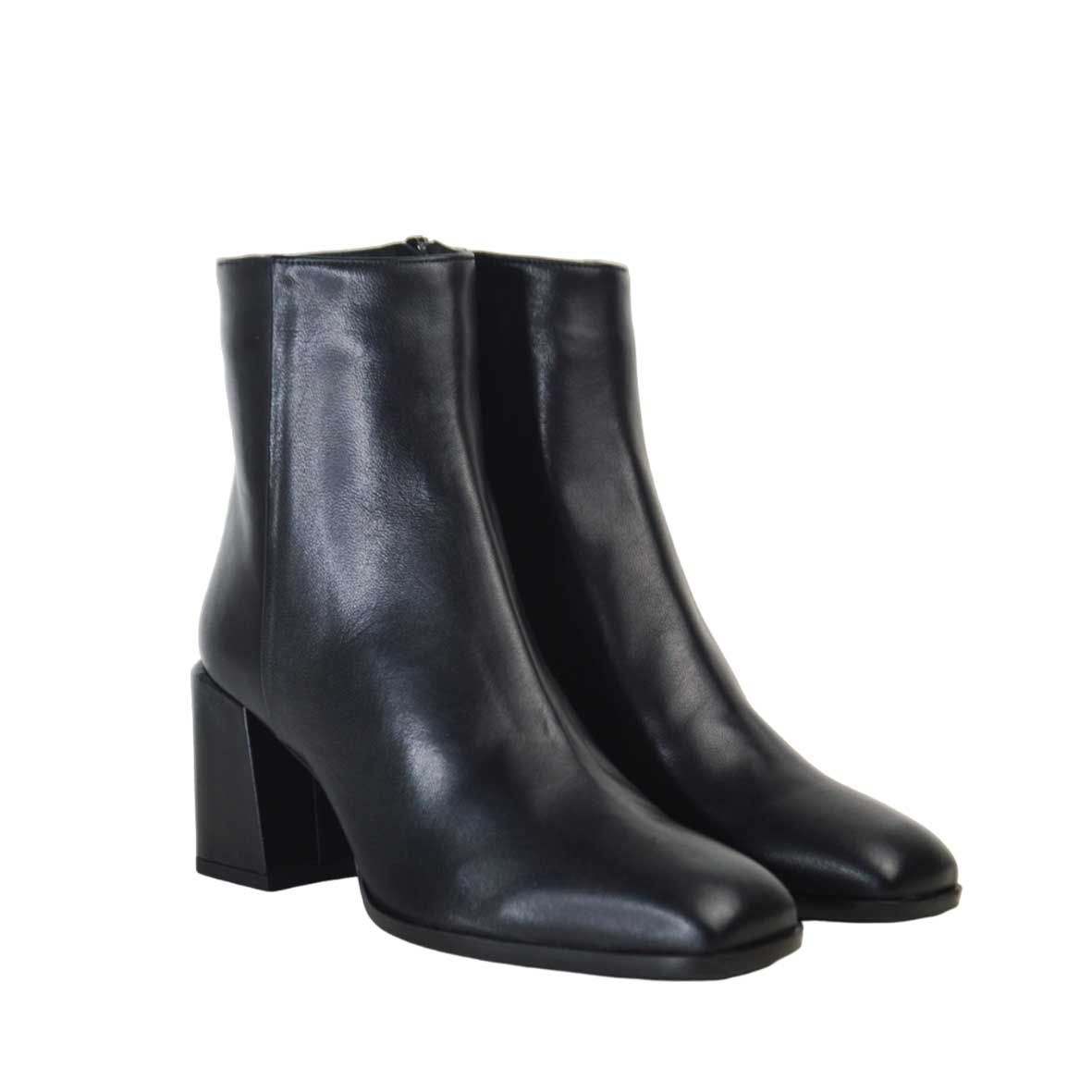 Fru Tronchetti Donna |5530NAPPANERO| Collezione Autunno-Inverno