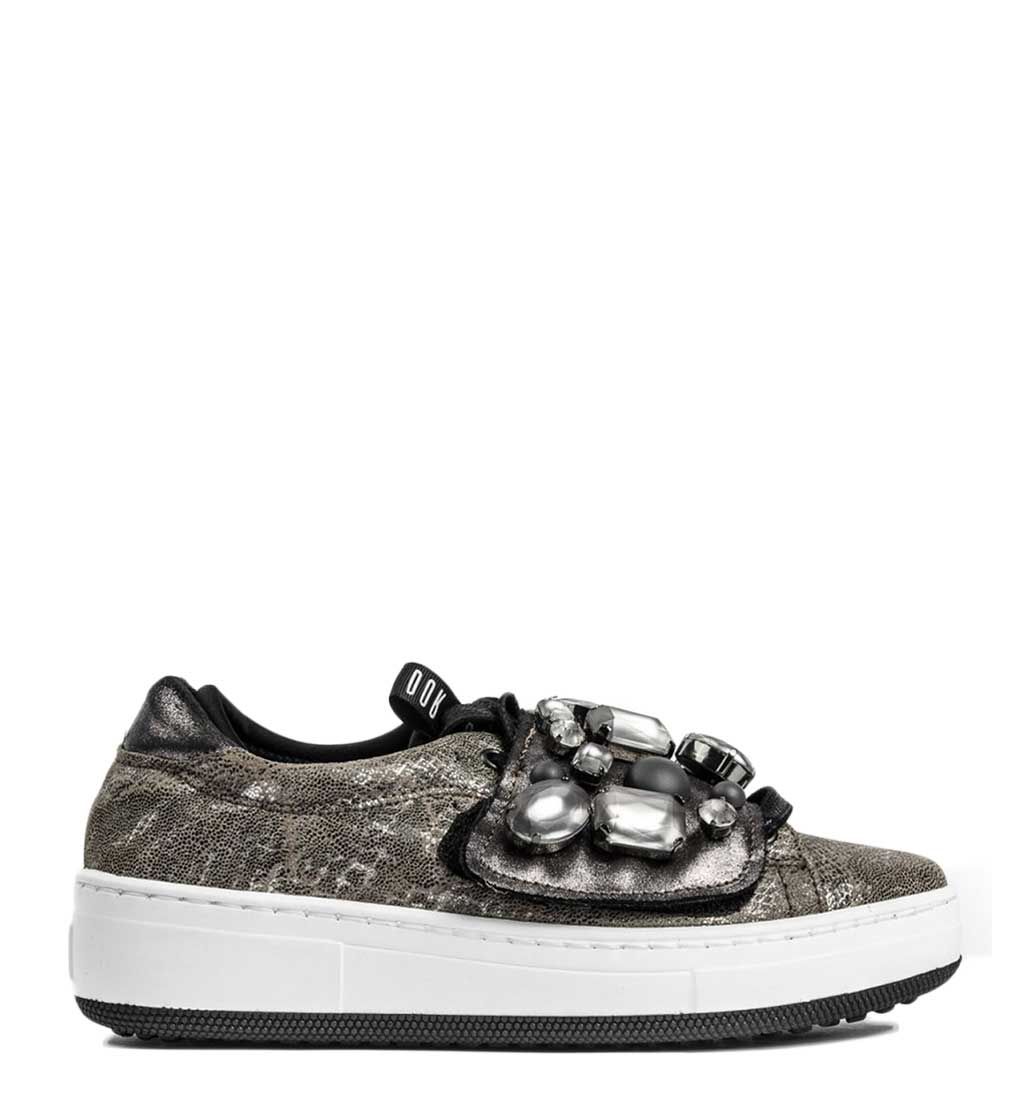 Scarpe slip on sale on con pietre