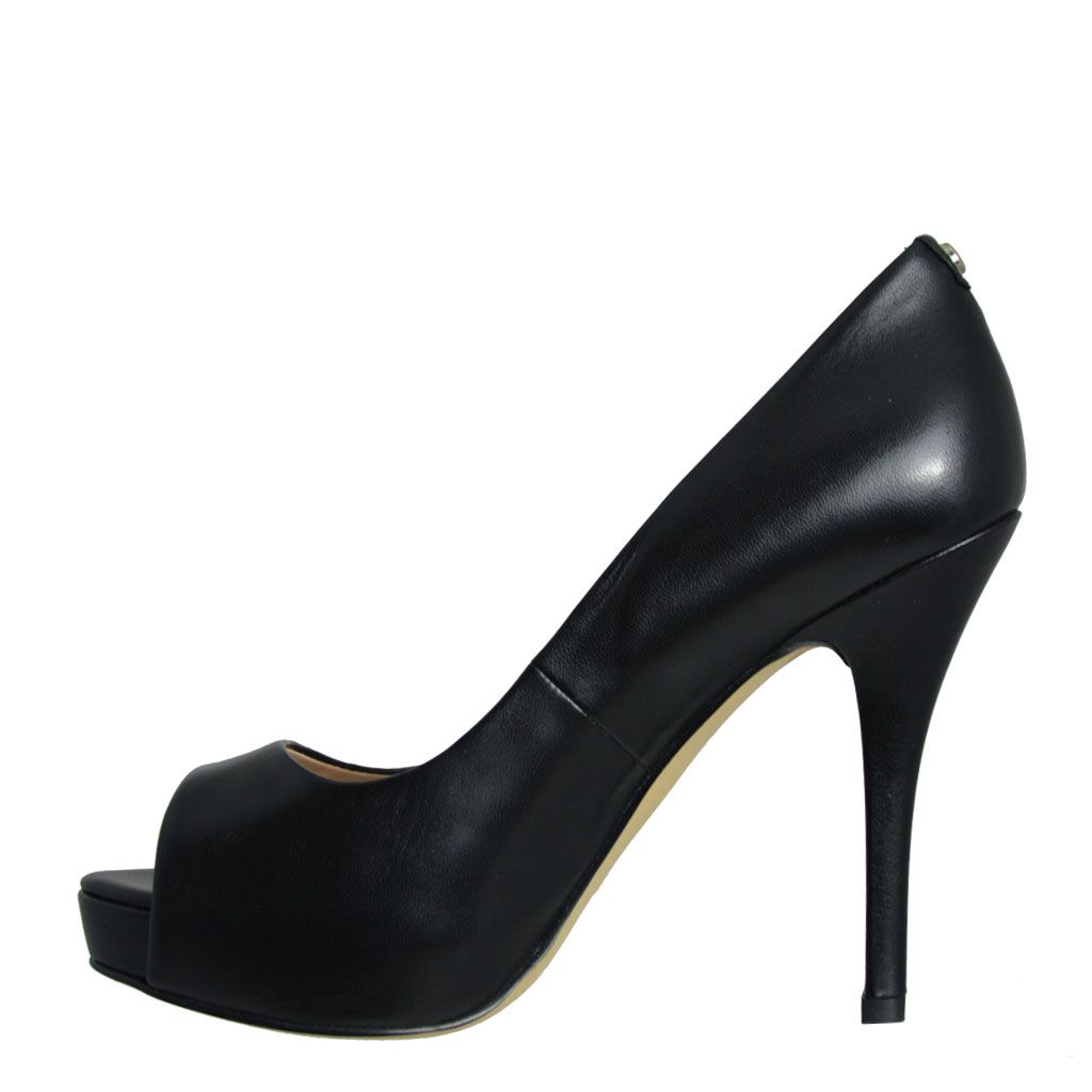 Open toe guess sales