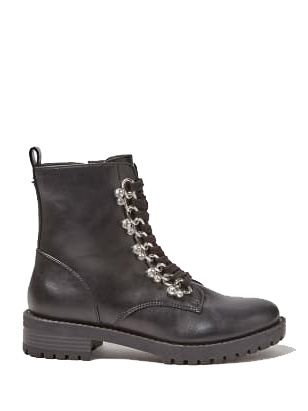 Guess Hinlee Lace Up Boots | FL7HIEELE10BLACK | Online Shop