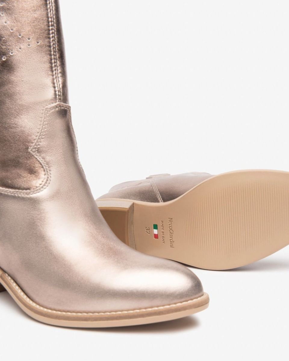 Stivaletto In Pelle Traforata NEROGIARDINI - Made In Italy, Alla Caviglia, Fibbia - Foto 3