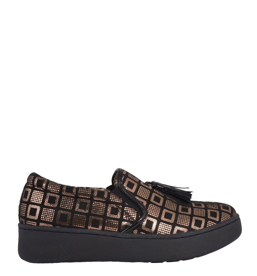 uma parker slip on