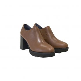 CALLAGHAN SLIP ON NARAVNA