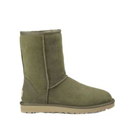 UGG CLASSIC SHORT BOOTS