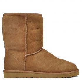 UGG CLASSIC SHORT BOOTS