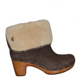 UGG LYNNEA BOOTS